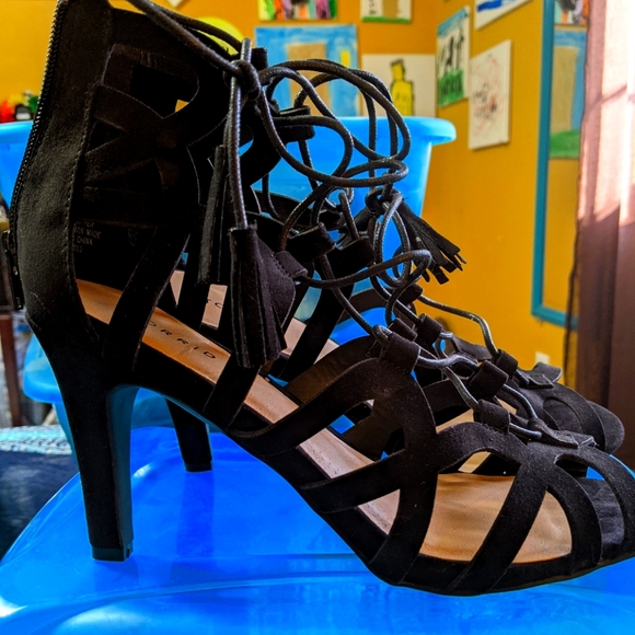 torrid Shoes - Torrid Scalloped lace up heels ww